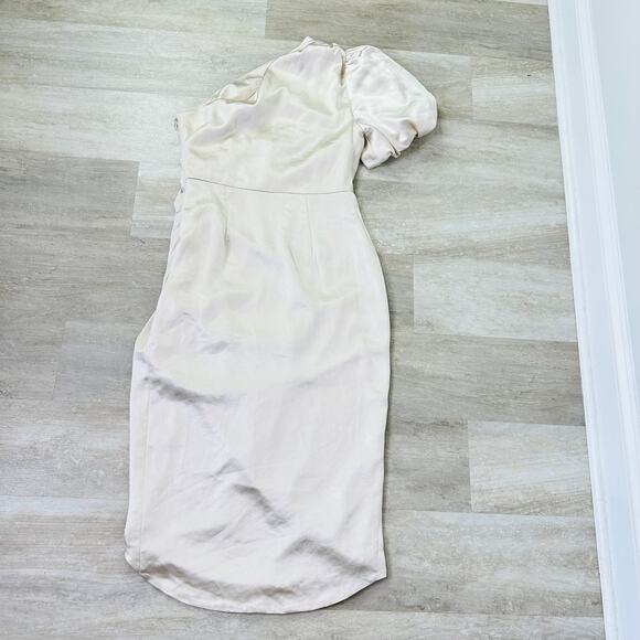 Elliatt Cinda Dress in Pearl - Picture 10 of 10